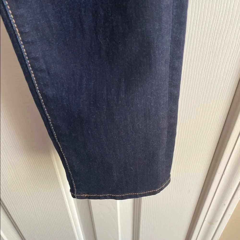 Blue Skinny Jeans Soho NY & Co Size 6 Dark Wash and Subtle Fading Relaxed Fit